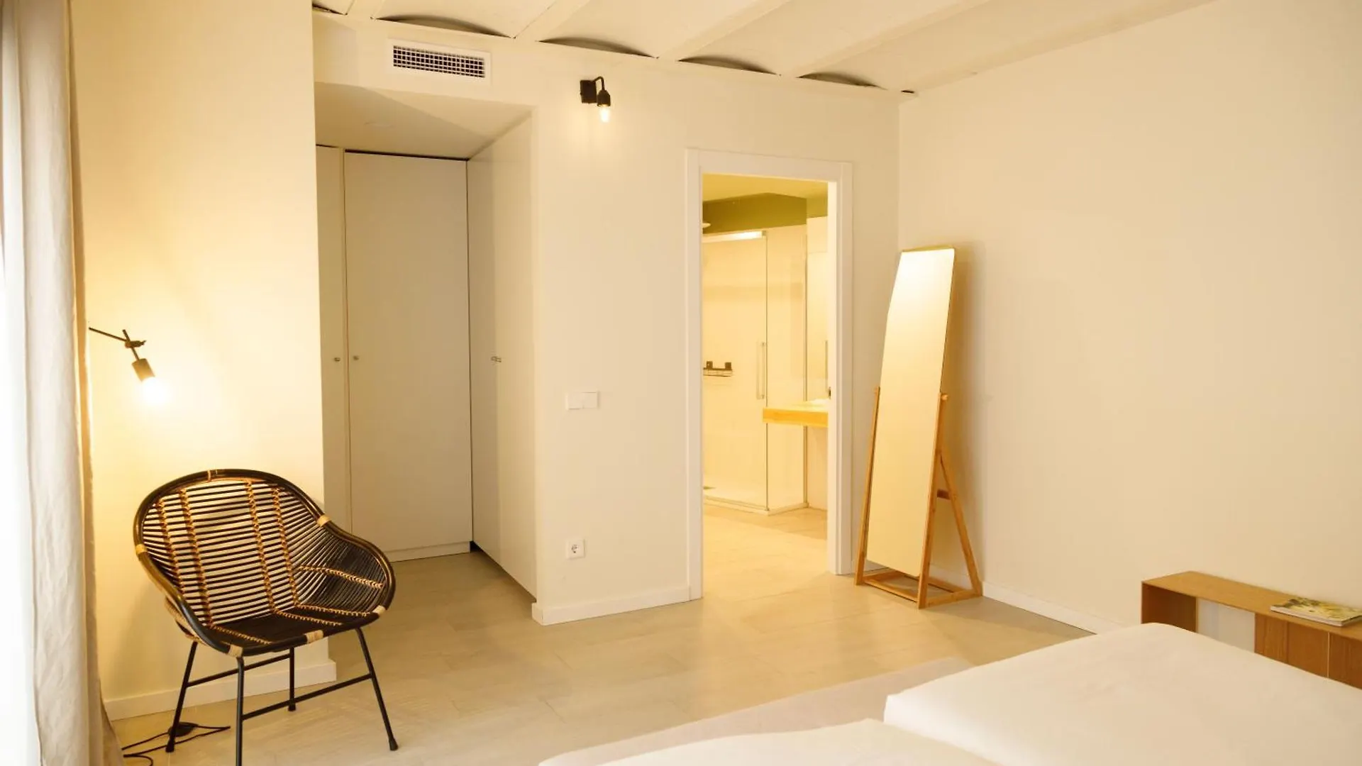 ז'ירונה La Comuna By Bon Dia Residences מלון